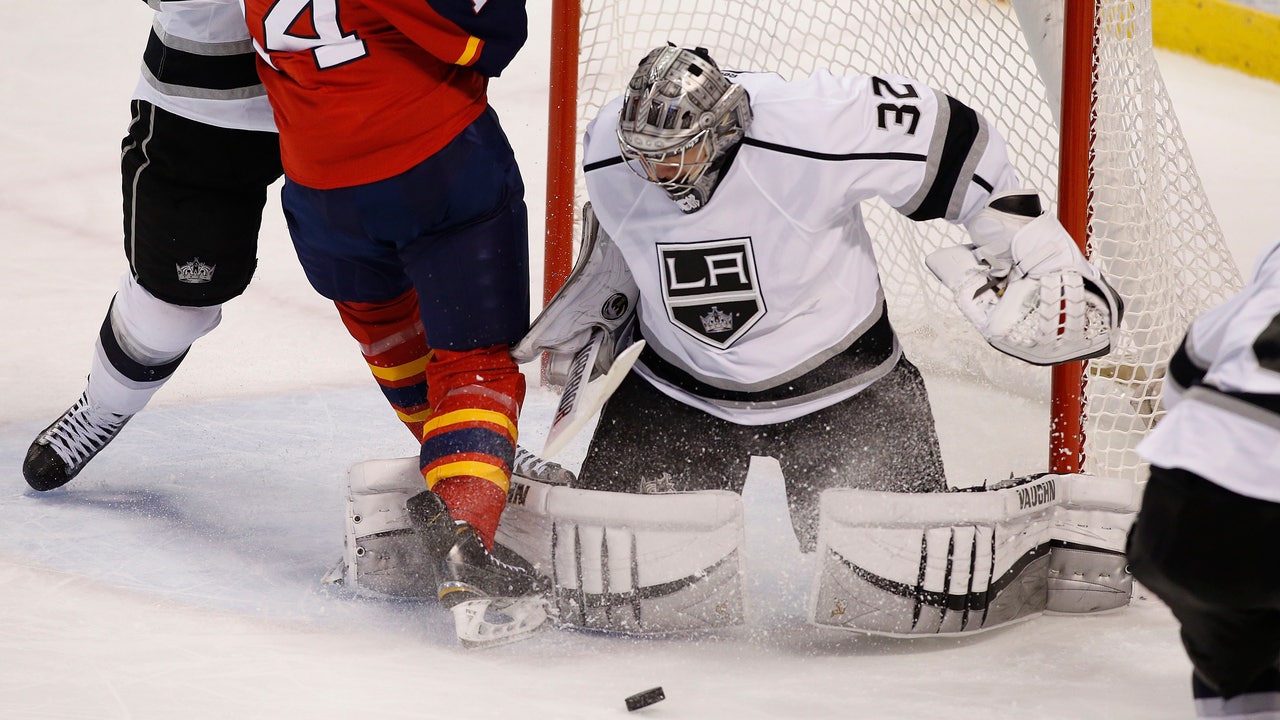 Defending champs try to salvage road trip in Columbus